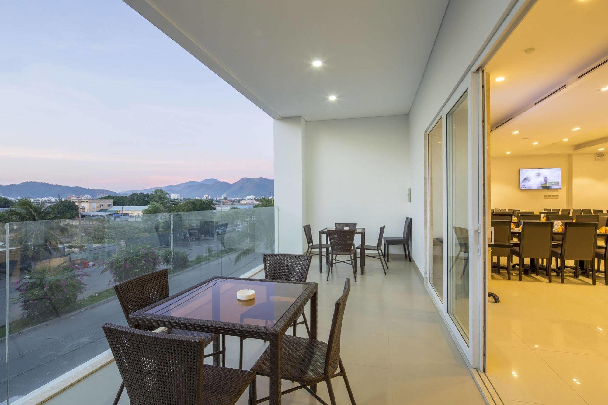 Dendro Gold Hotel Nha Trang Eksteriør bilde